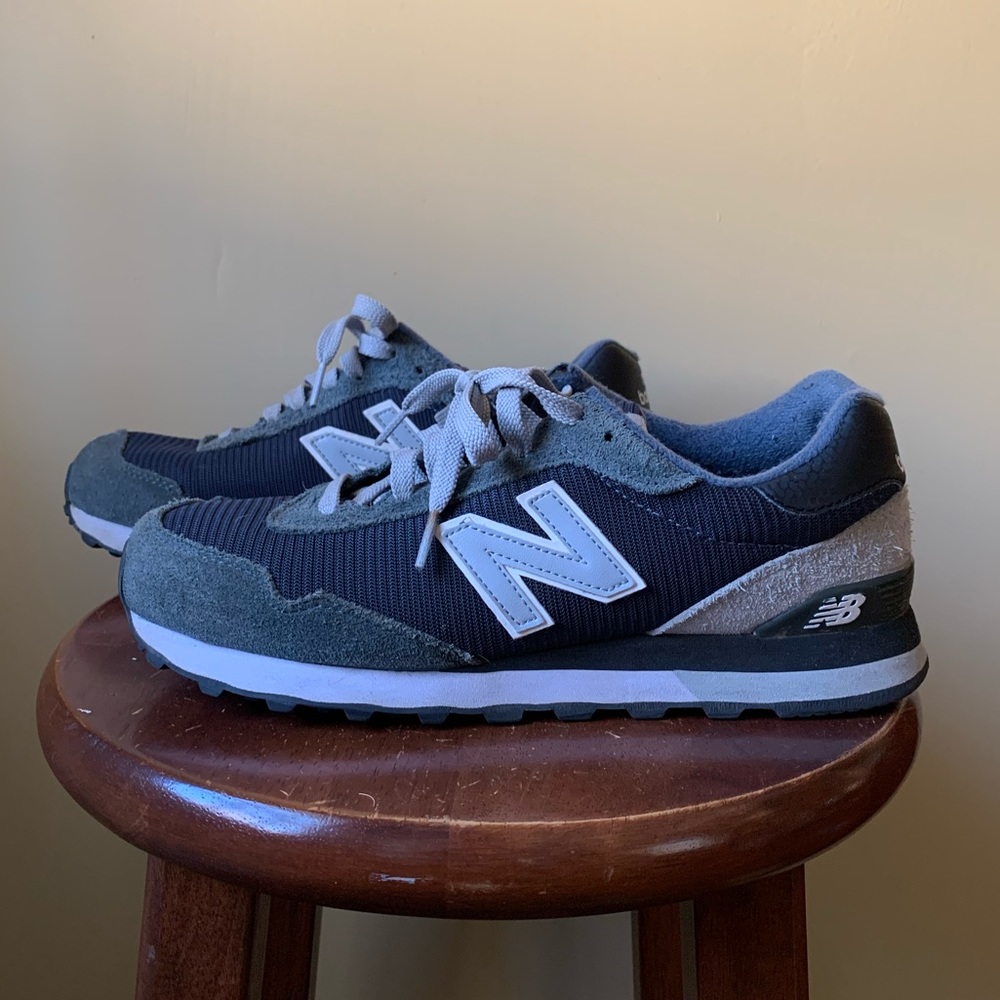 Navy and grey New Balance sneakers - men’s 8